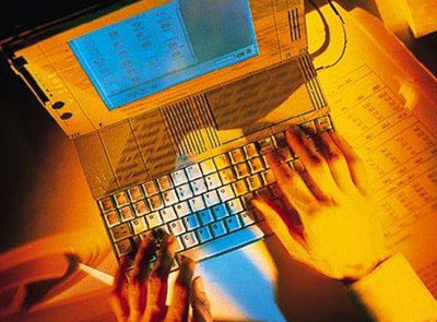 大數(shù)據(jù)浪潮下的信息安全隱憂與計算機(jī)網(wǎng)絡(luò)挑戰(zhàn)